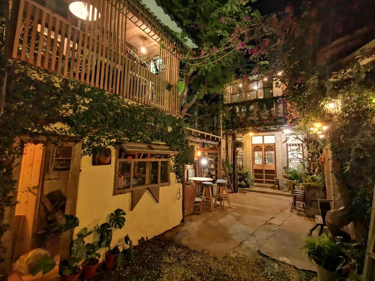 Dear B&B Tainan Bagian luar foto