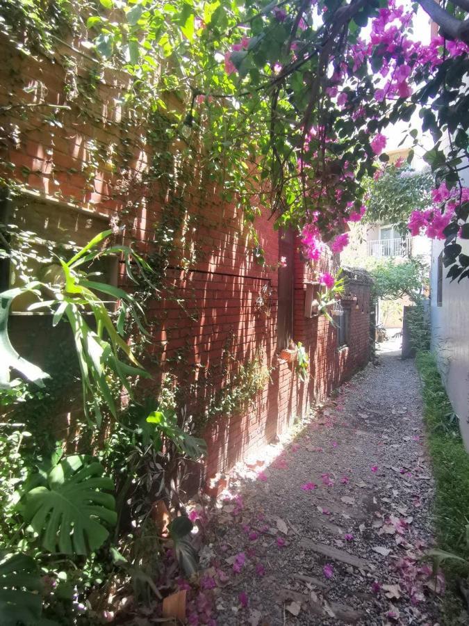 Dear B&B Tainan Bagian luar foto